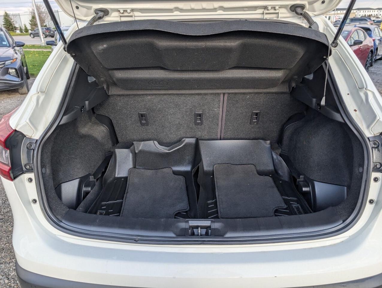 2020 Nissan Qashqai CAMERA   HTD SEATS   BLIND SPOT   APPLE CARPLAY Photo
