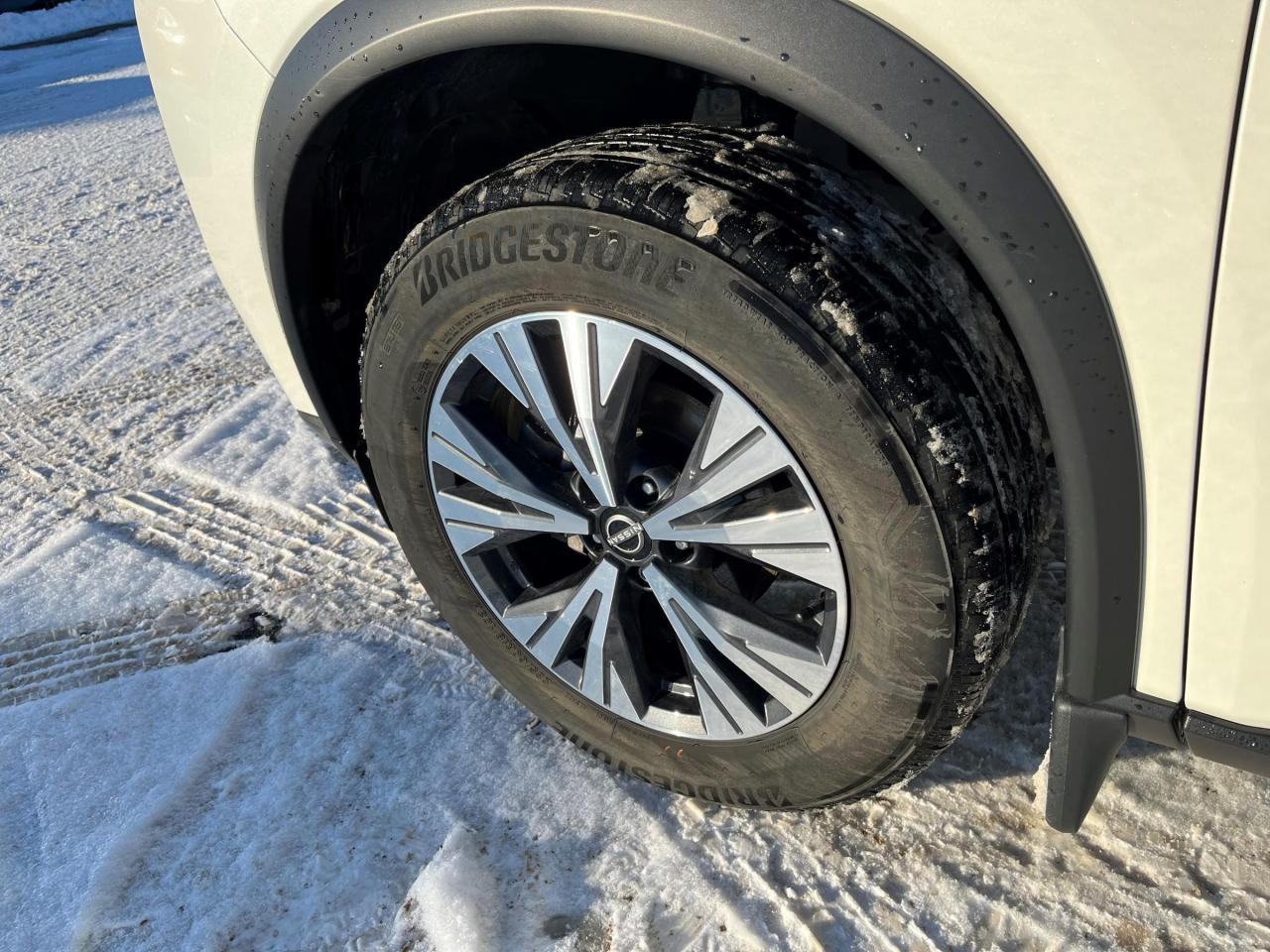 2023 Nissan Rogue SV AWD Photo