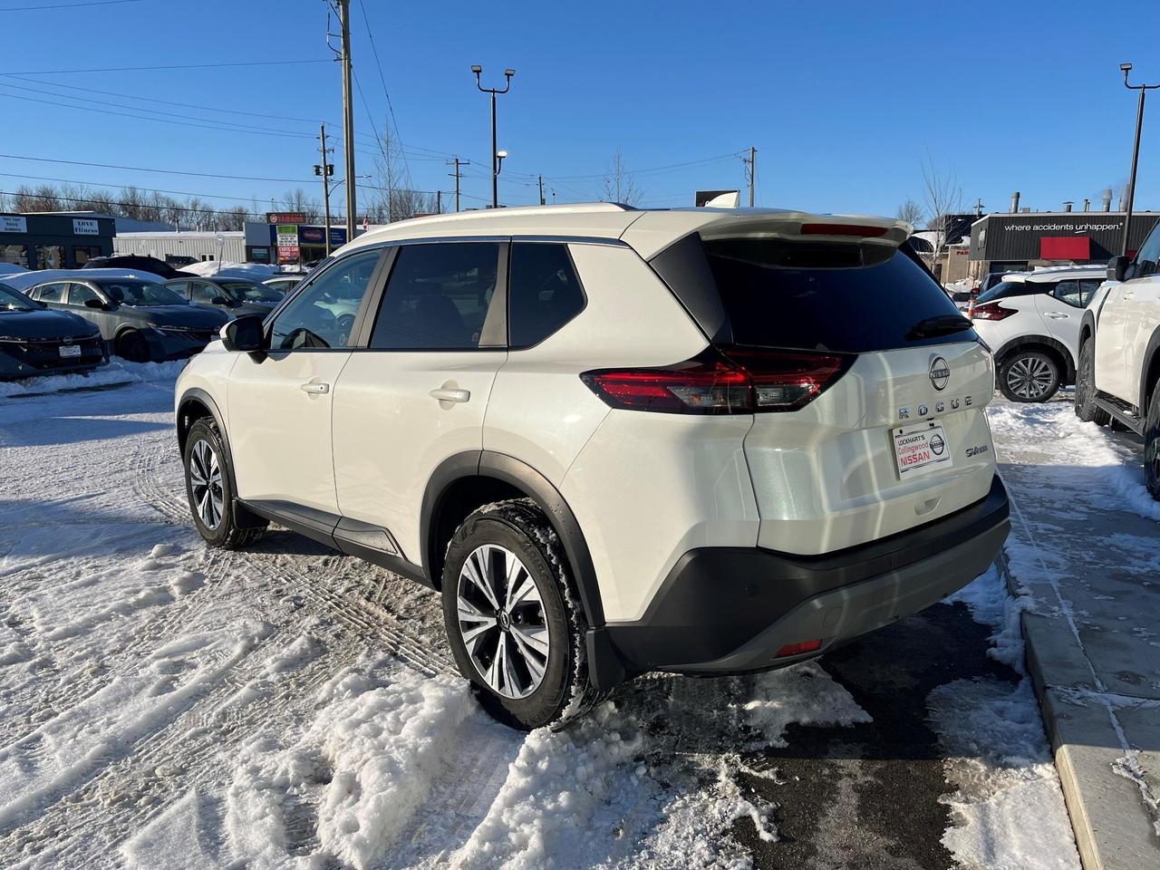 2023 Nissan Rogue SV AWD Photo4