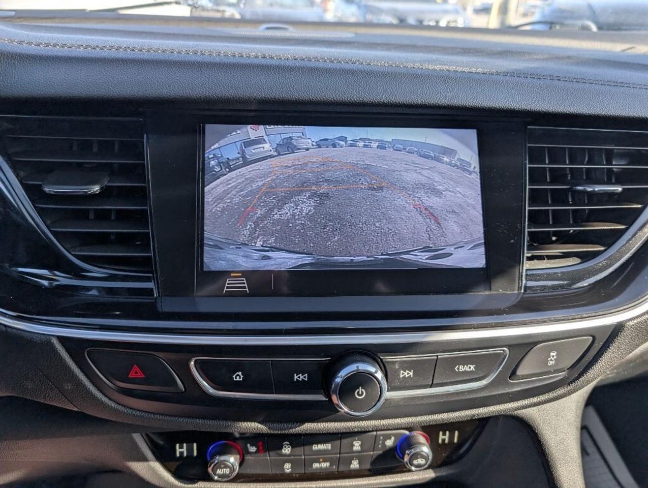 2019 Buick Regal ESSENCE AWD   NAV   LEATHER   SUNROOF   CAMERA Photo