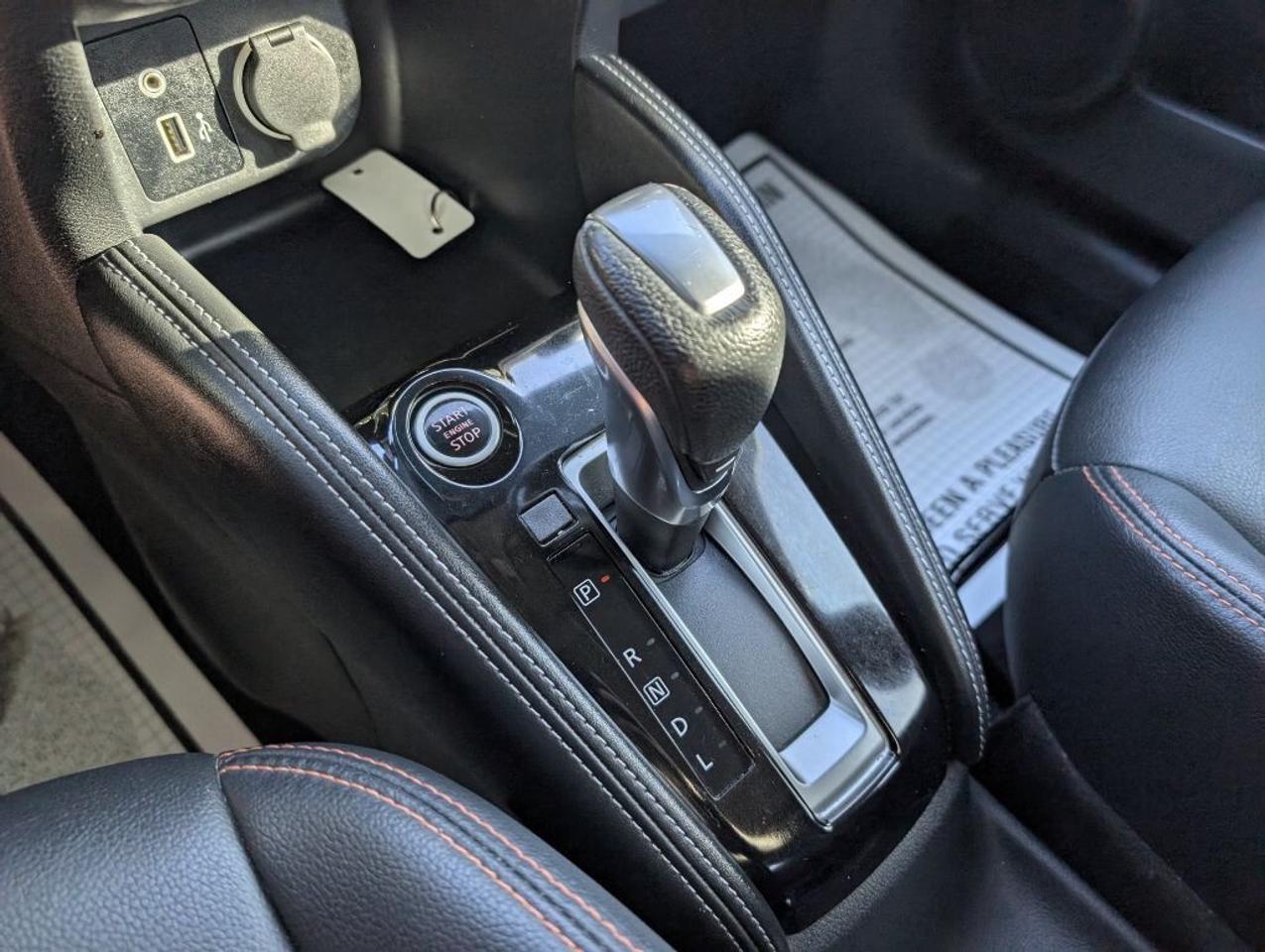 2019 Nissan Kicks SR   LEATHER   HTD SEATS   360 CAMERA Photo