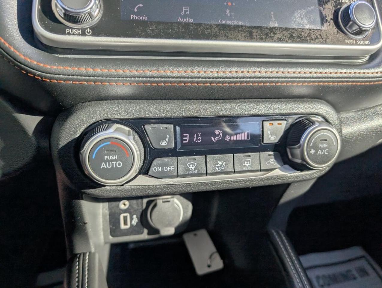 2019 Nissan Kicks SR   LEATHER   HTD SEATS   360 CAMERA Photo