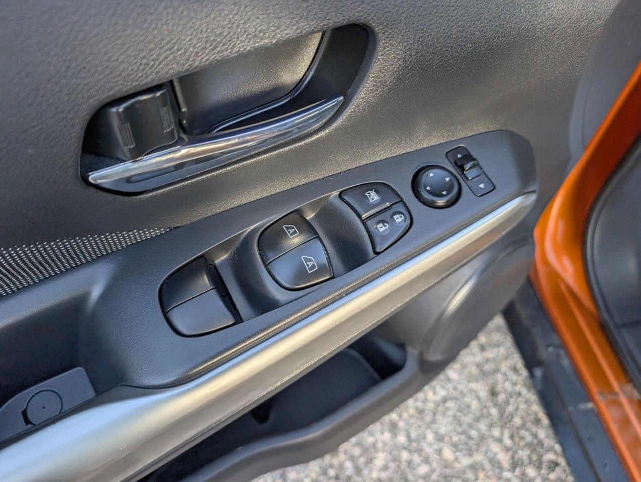2019 Nissan Kicks SV   CAMERA   HTD SEATS Photo
