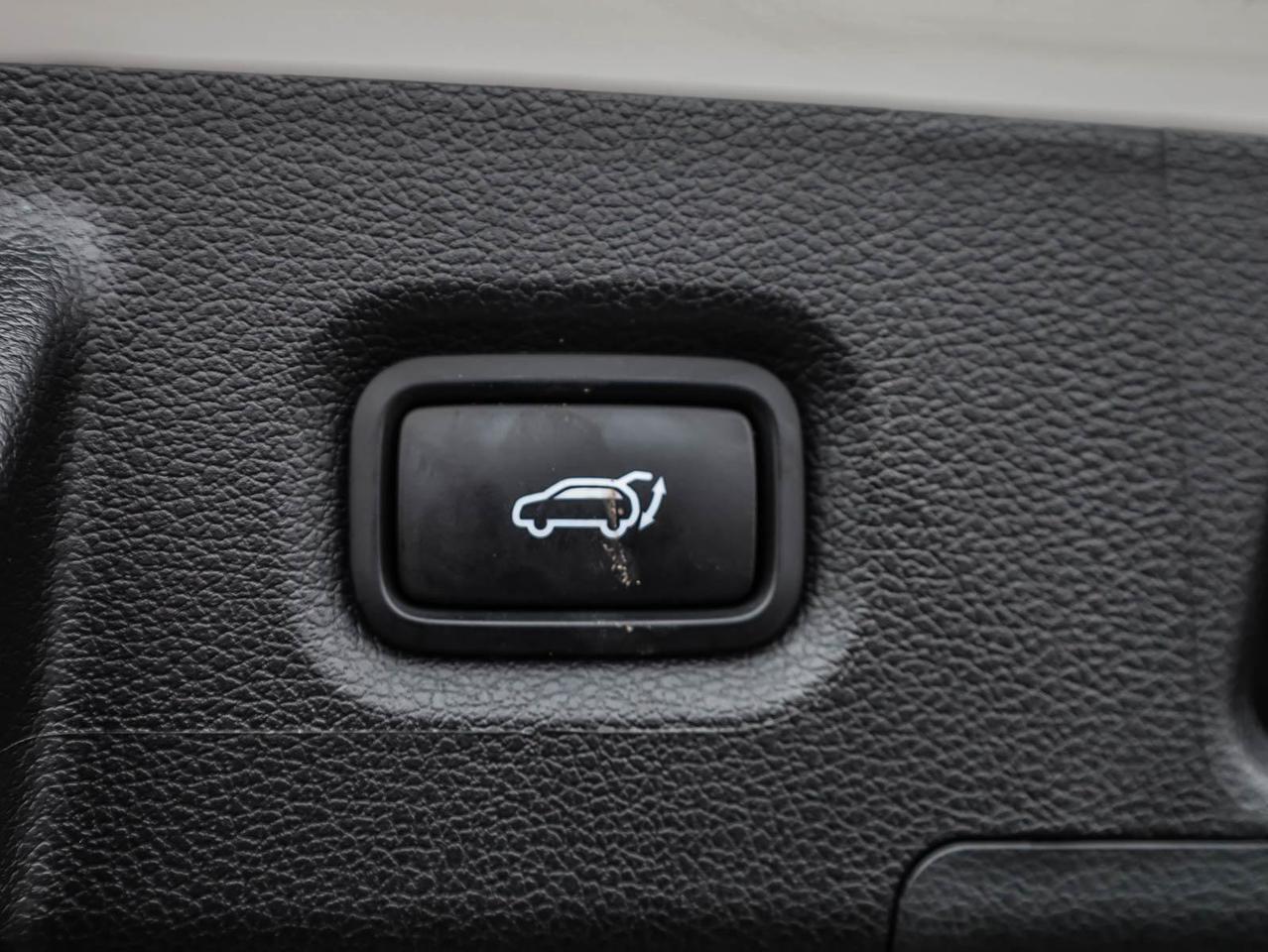 2023 Hyundai Santa Fe Ultimate Calligraphy 4dr All-Wheel Drive Photo