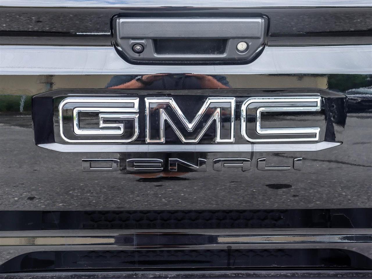 2026 GMC Canyon Crew Cab Short Box 4-Wheel Drive Denali Photo