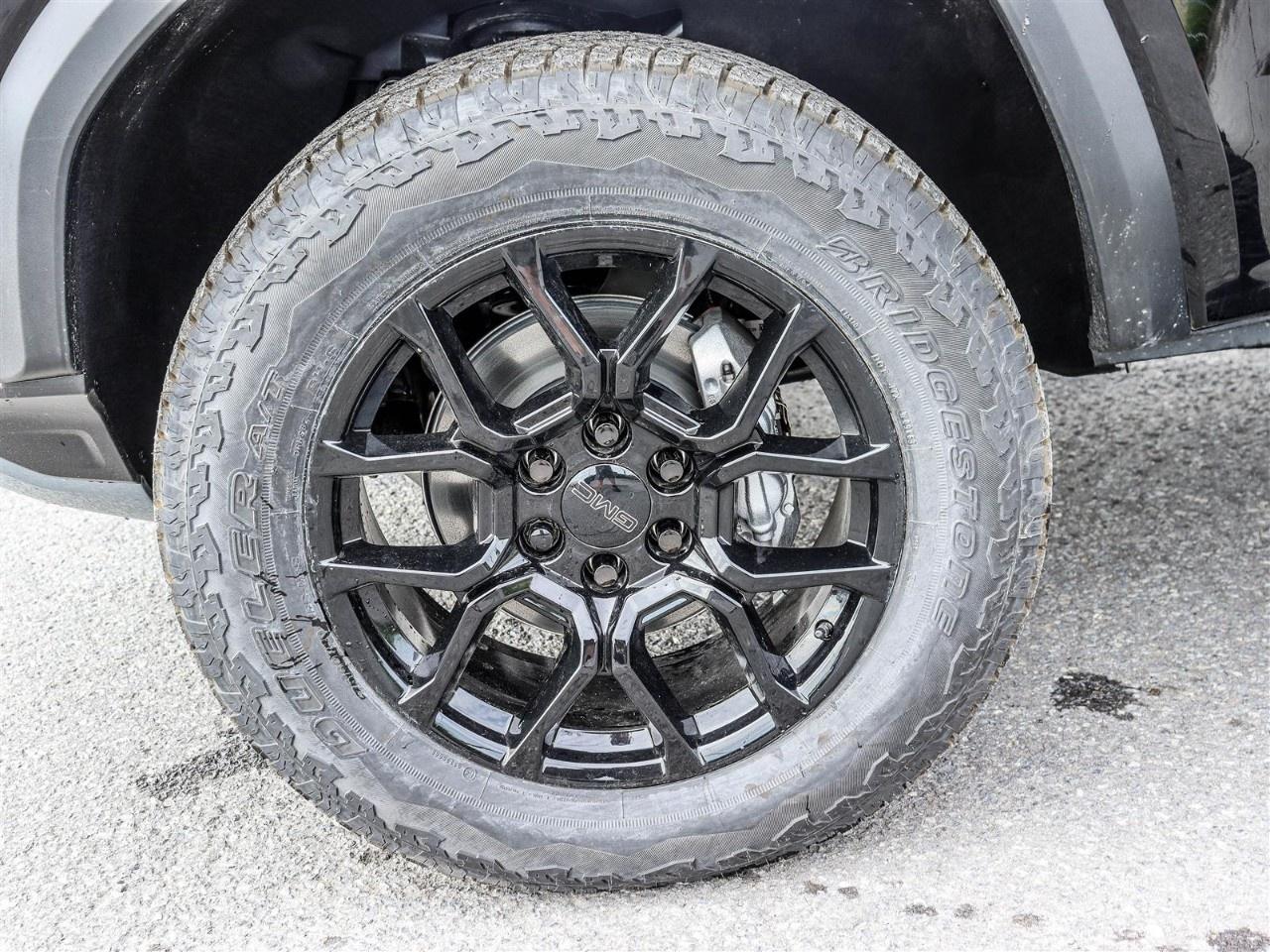 2026 GMC Canyon Crew Cab Short Box 4-Wheel Drive Denali Photo