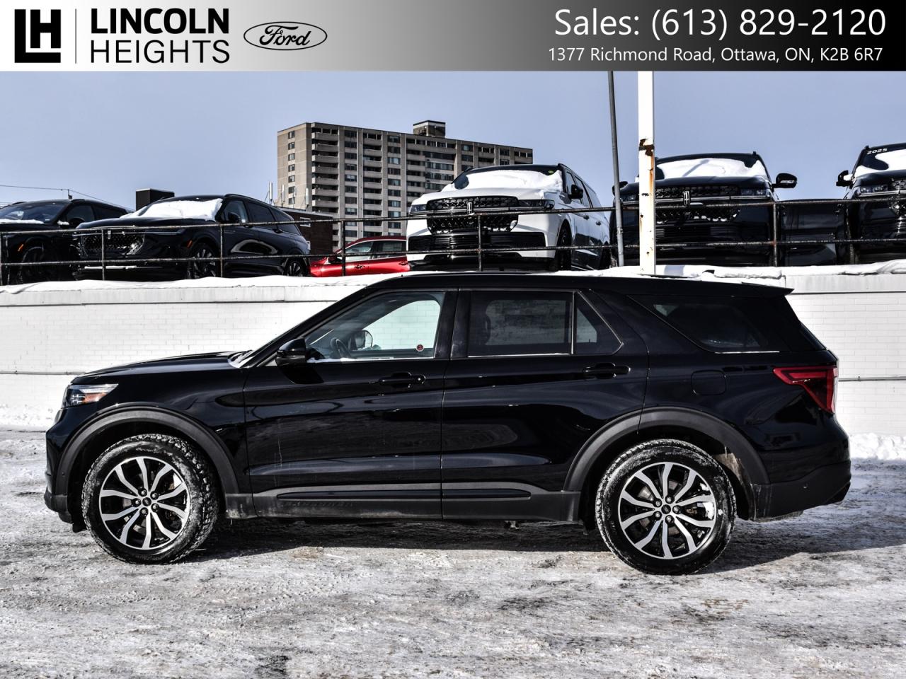 2022 Ford Explorer  Photo