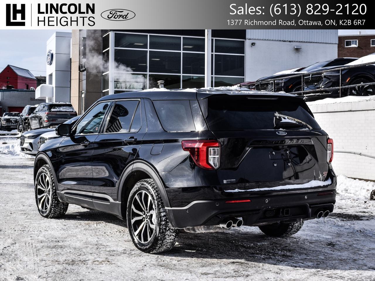 2022 Ford Explorer  Photo