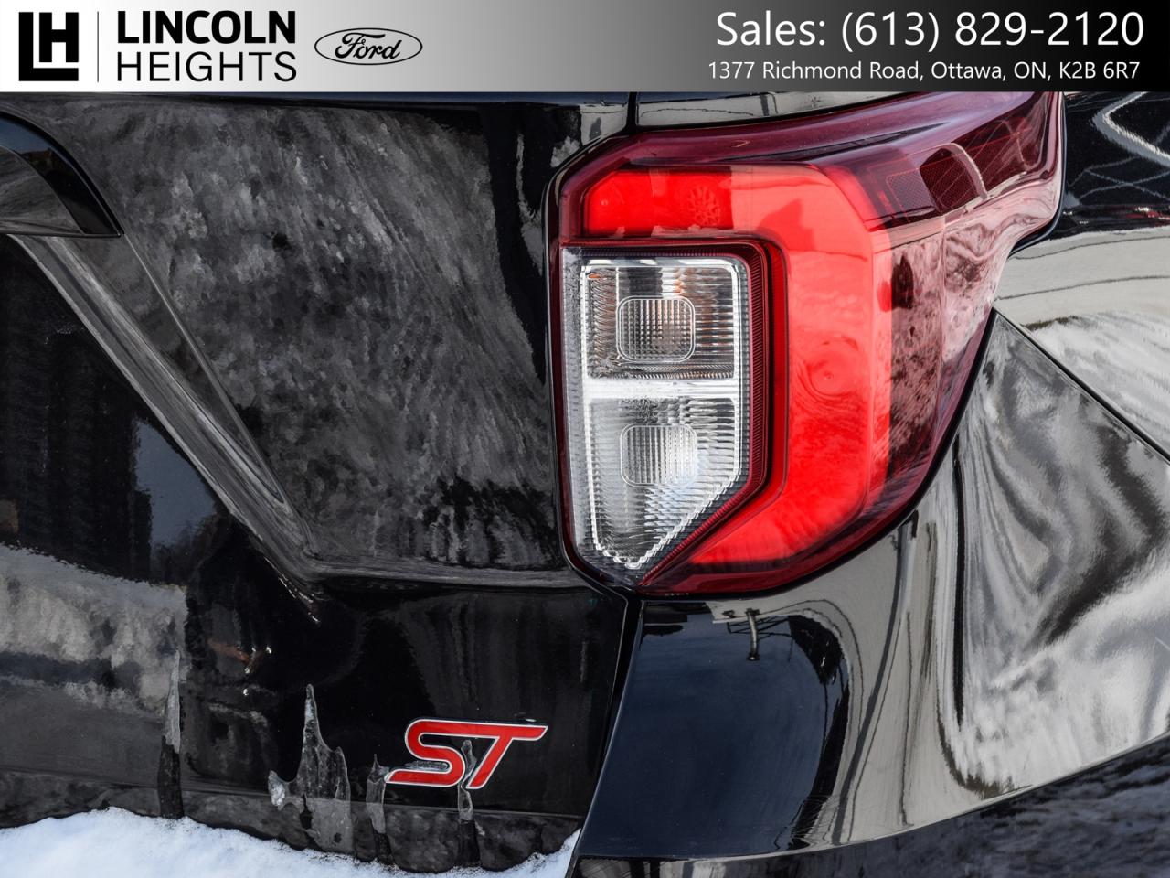 2022 Ford Explorer  Photo