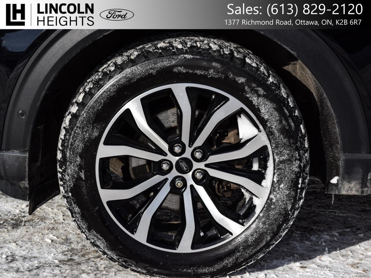 2022 Ford Explorer  Photo