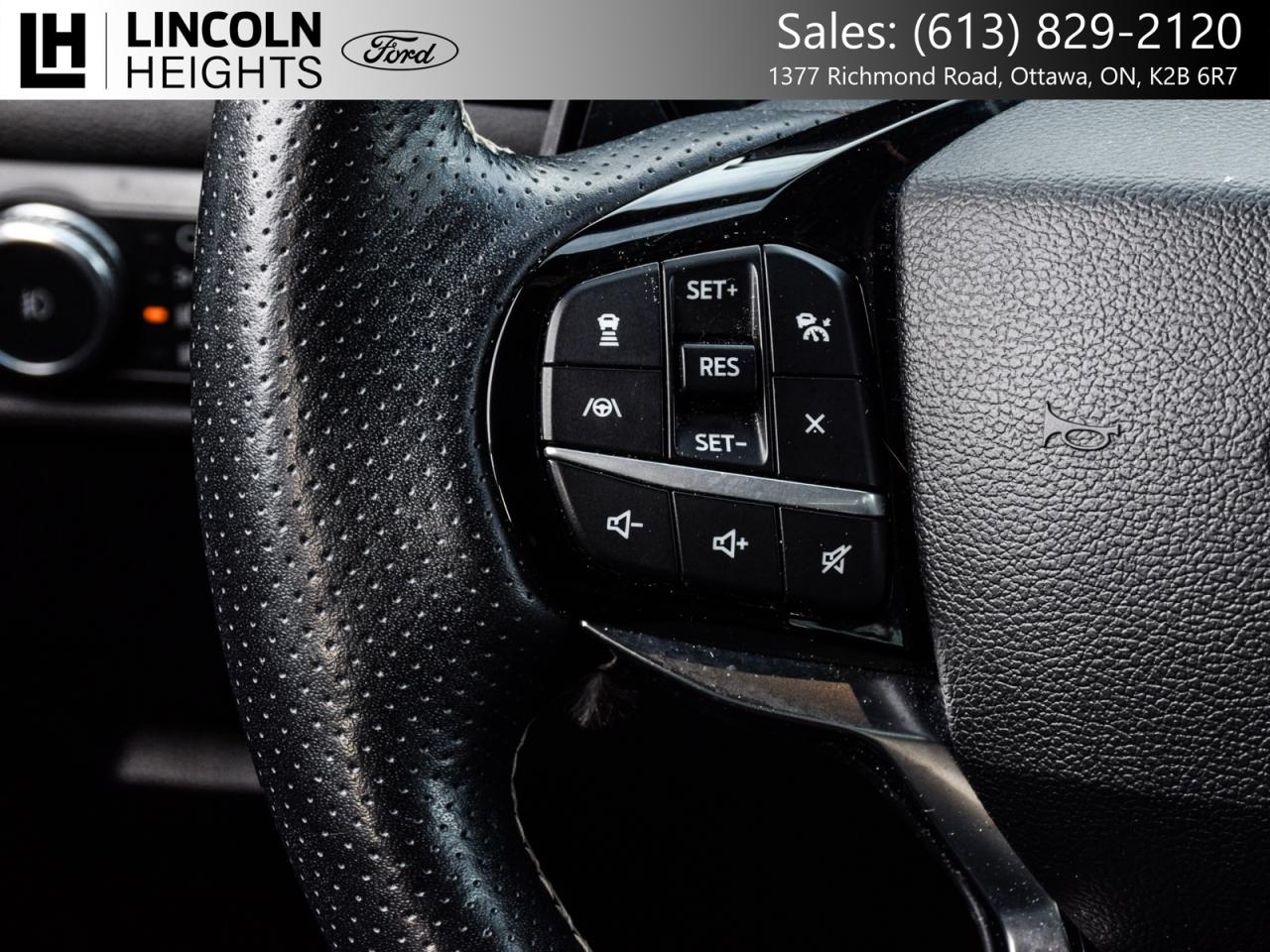 2022 Ford Explorer  Photo