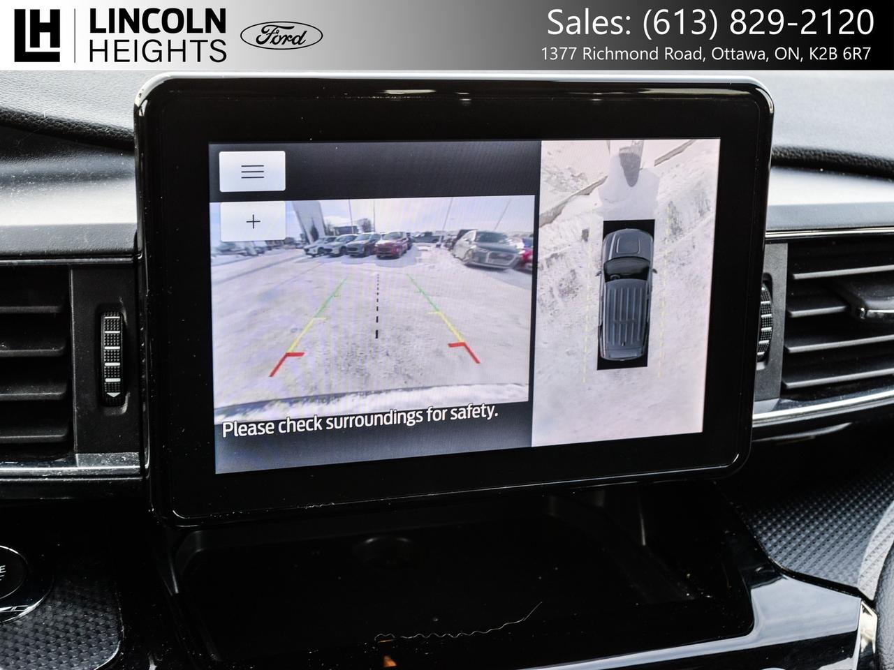 2022 Ford Explorer  Photo