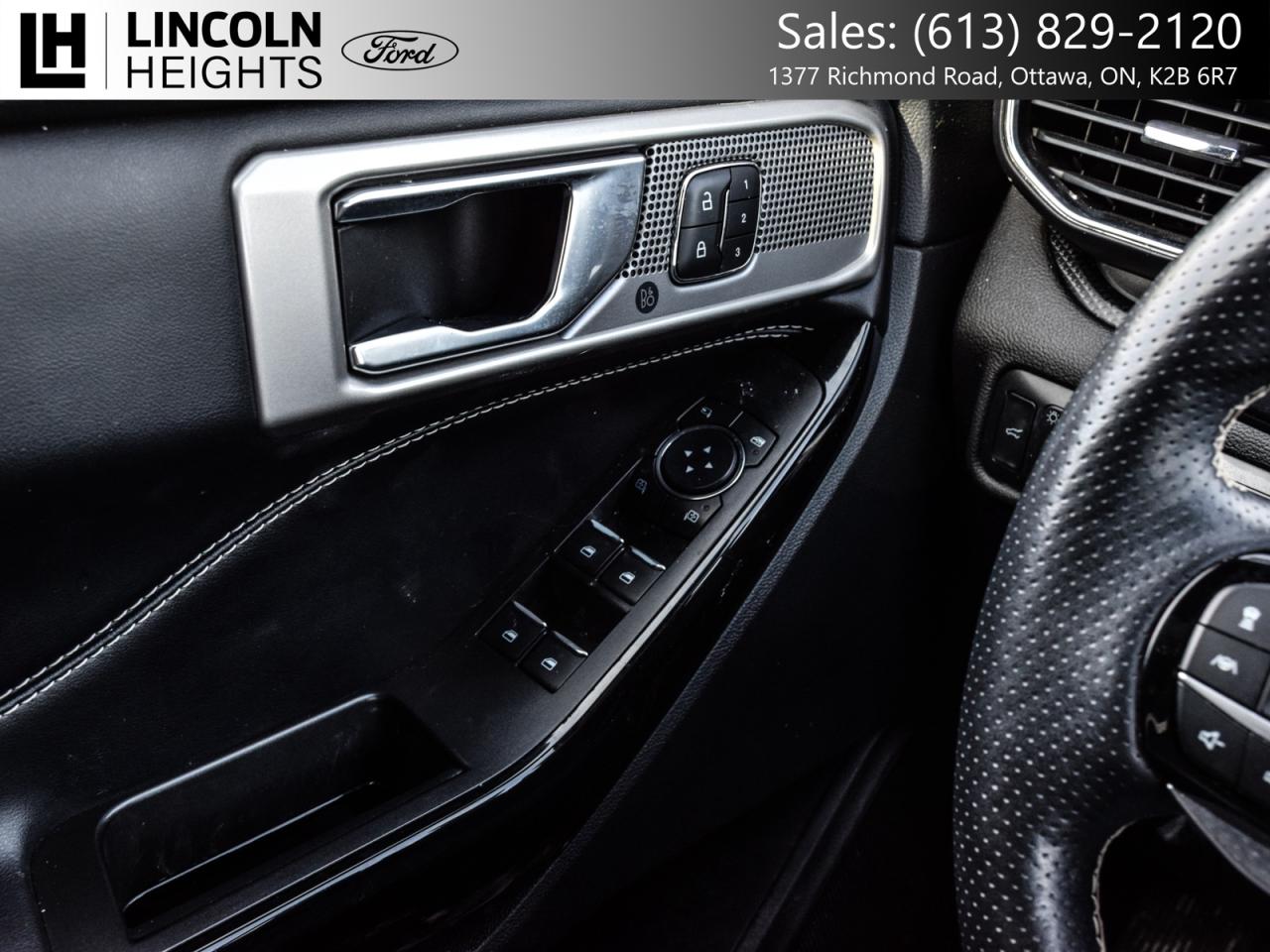 2022 Ford Explorer  Photo