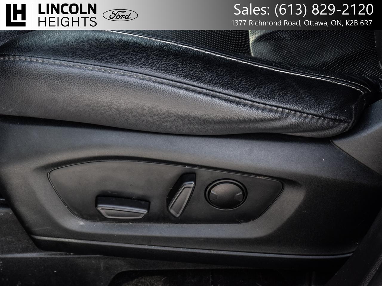 2022 Ford Explorer  Photo