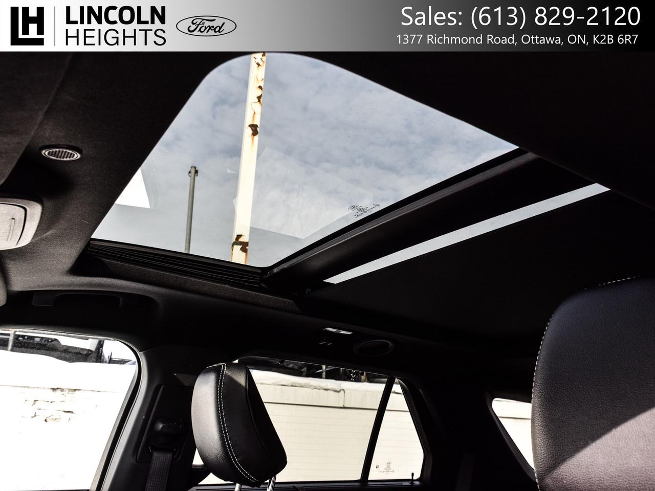 2022 Ford Explorer  Photo