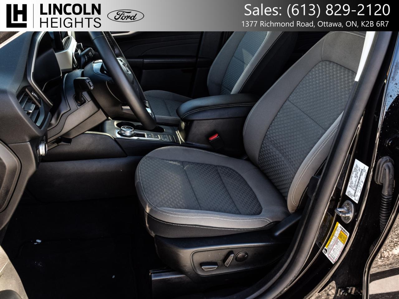 2022 Ford Escape SE AWD Photo