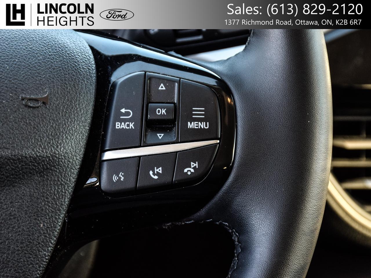 2022 Ford Escape SE AWD Photo