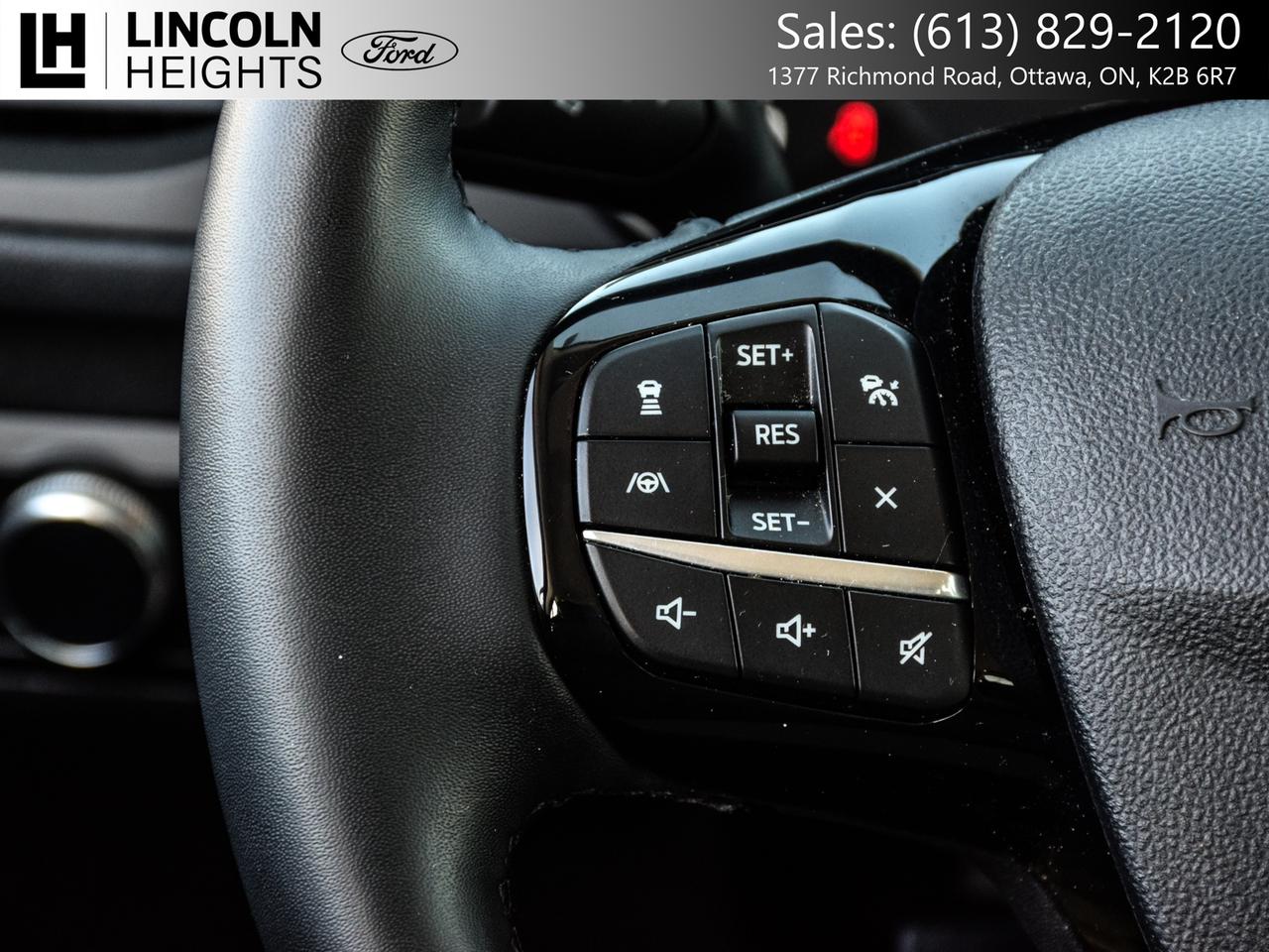 2022 Ford Escape SE AWD Photo