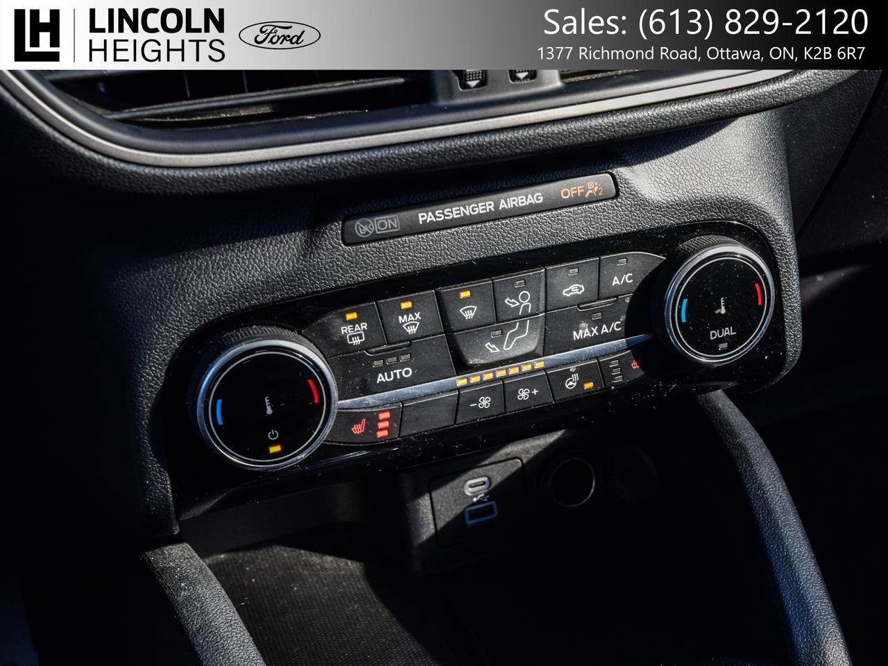 2022 Ford Escape SE AWD Photo