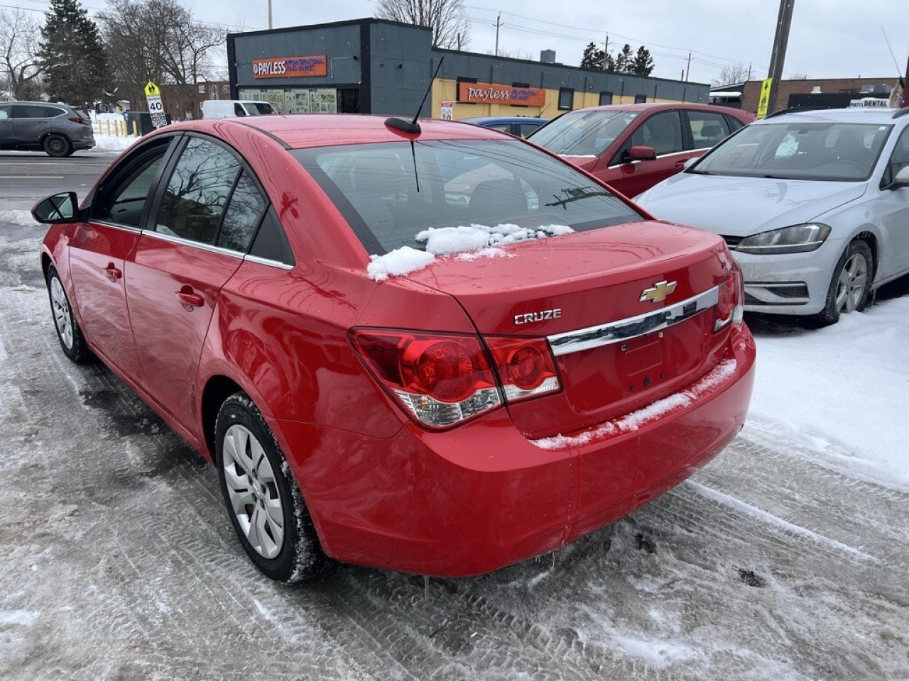 2015 Chevrolet Cruze 4dr Sedan 1LT Photo