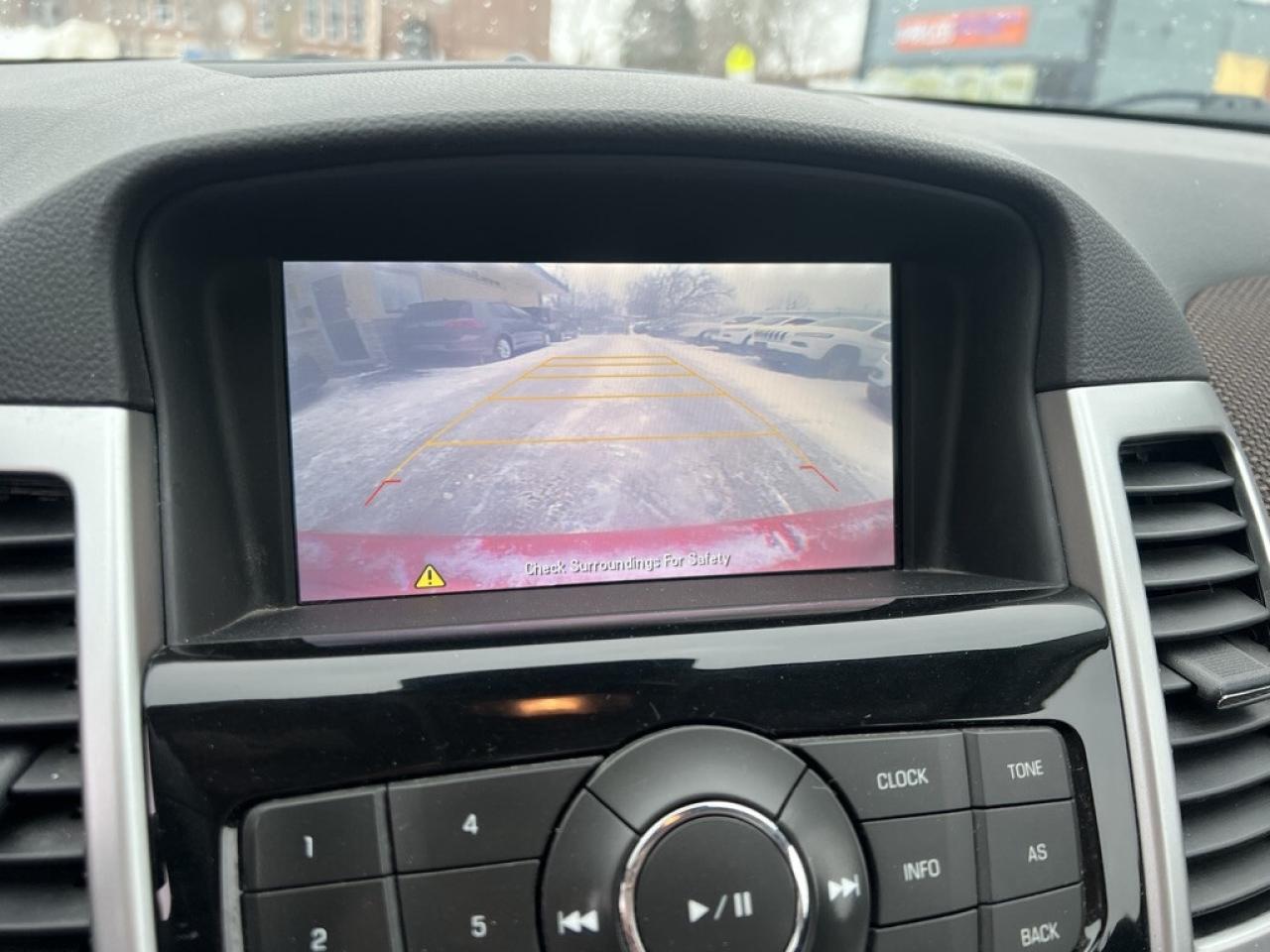 2015 Chevrolet Cruze 4dr Sedan 1LT Photo