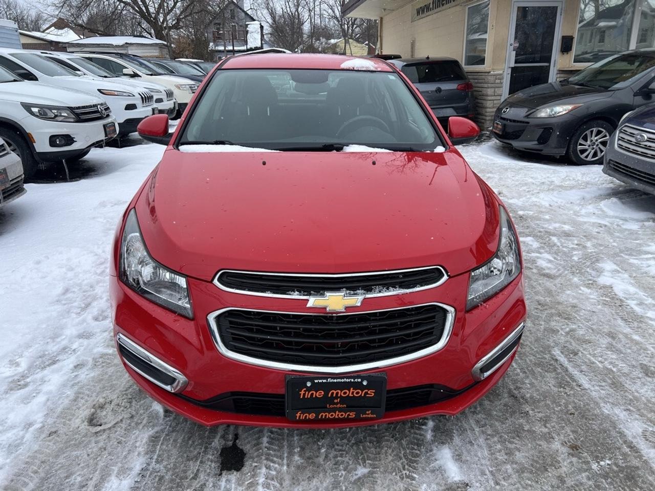 2015 Chevrolet Cruze 4dr Sedan 1LT Photo