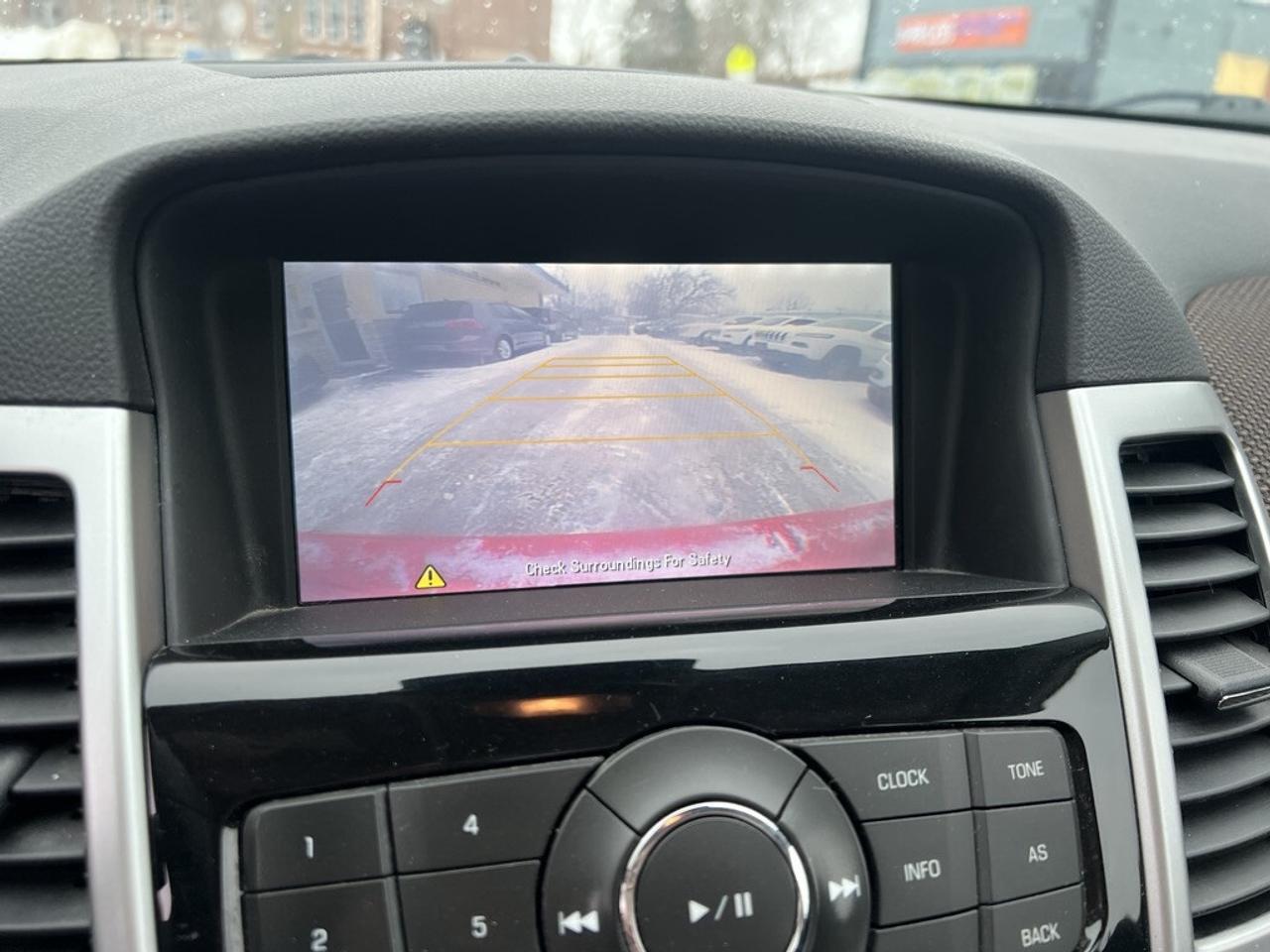 2015 Chevrolet Cruze 4dr Sedan 1LT Photo