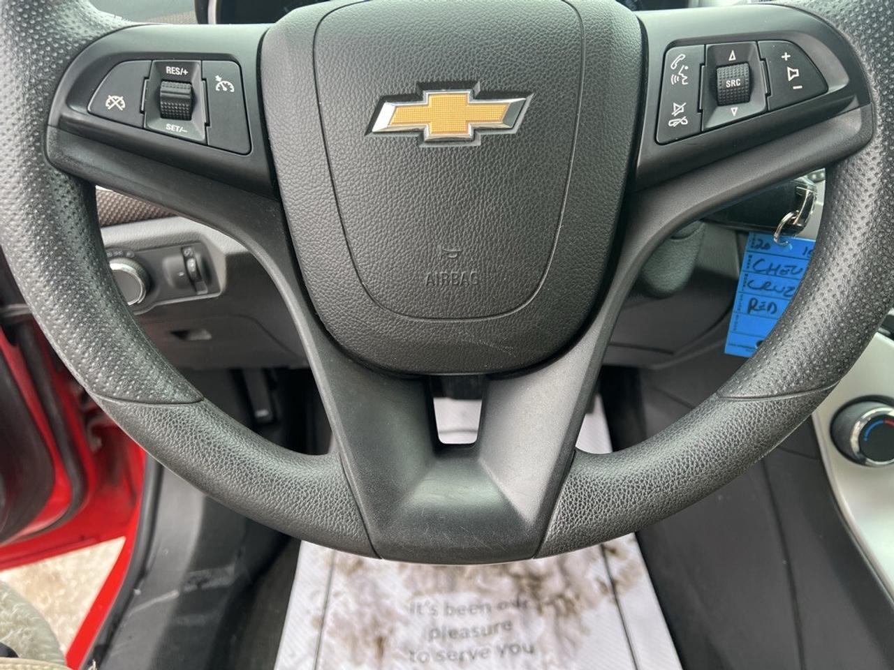 2015 Chevrolet Cruze 4dr Sedan 1LT Photo