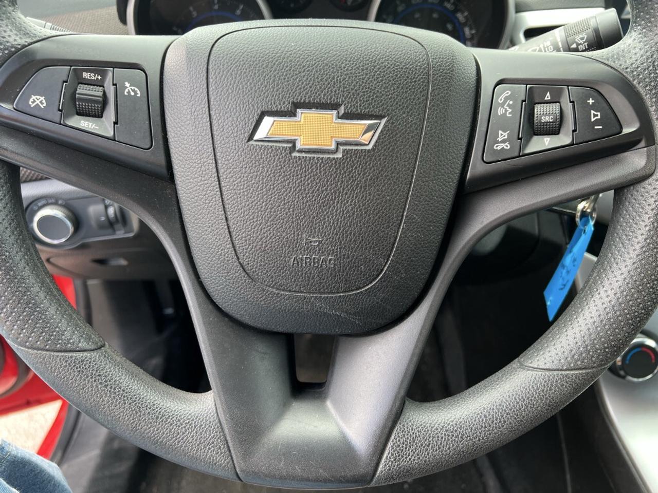 2015 Chevrolet Cruze 4dr Sedan 1LT Photo