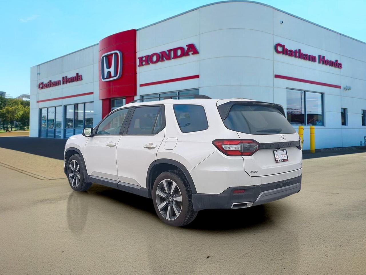 2025 Honda Pilot Touring AWD Photo