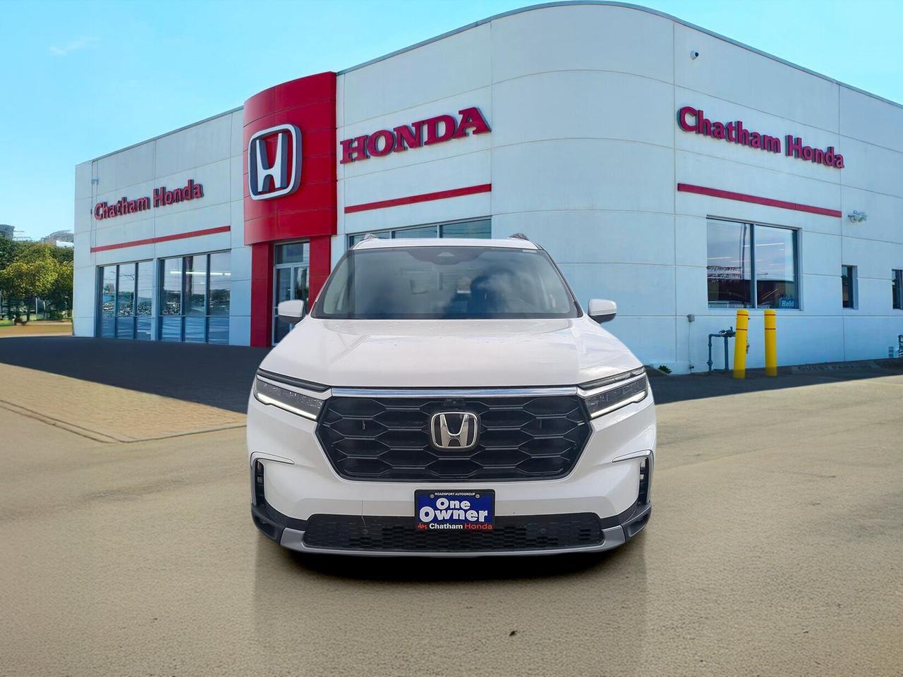2025 Honda Pilot Touring AWD Photo