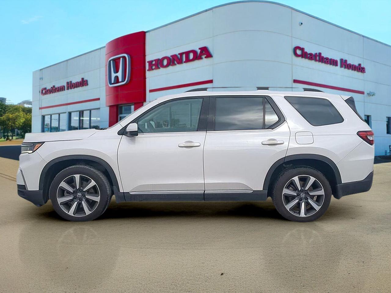 2025 Honda Pilot Touring AWD Photo