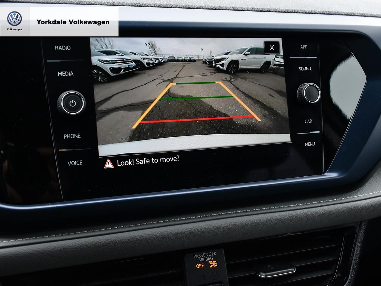 2024 Volkswagen Taos  Photo