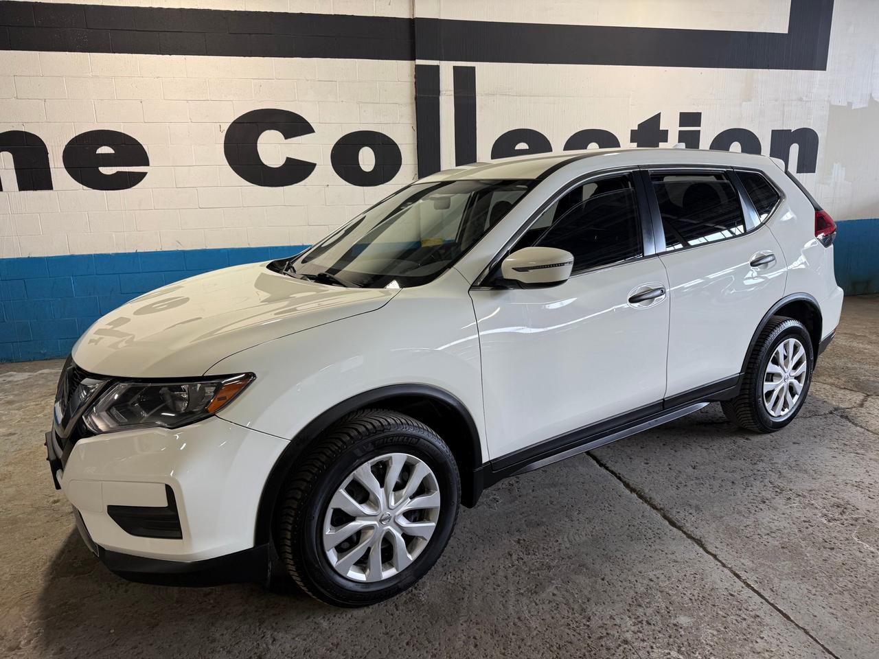 2018 Nissan Rogue S 4dr All-wheel Drive Photo2