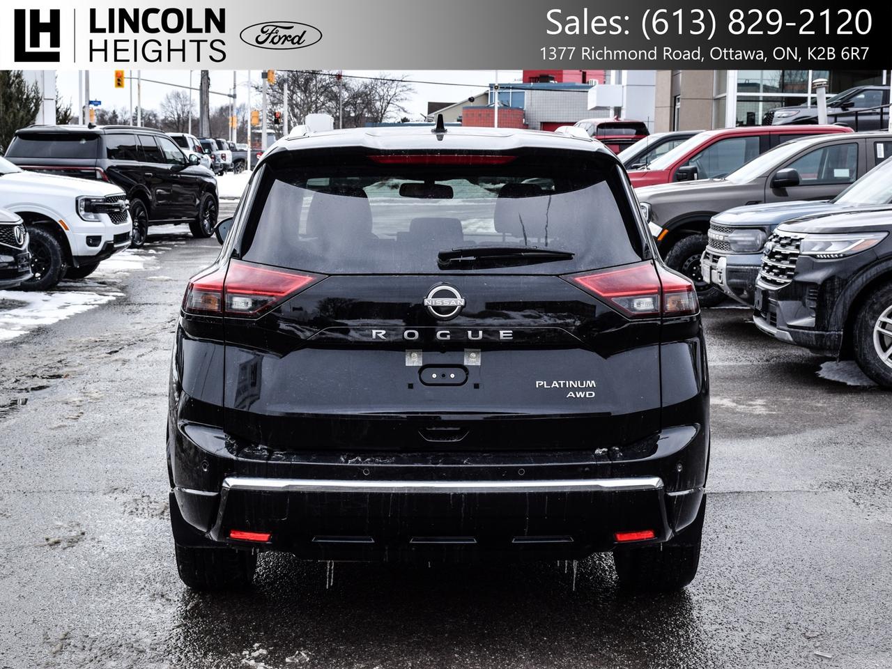 2024 Nissan Rogue Platinum AWD Photo4