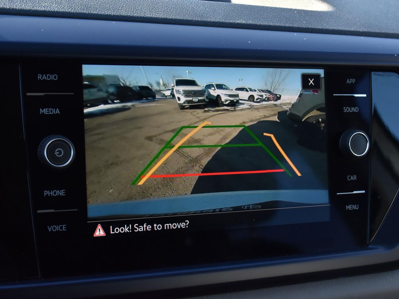 2022 Volkswagen Taos  Photo