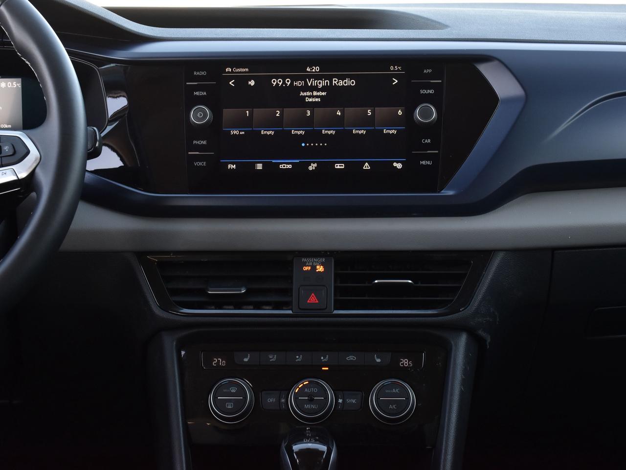 2022 Volkswagen Taos  Photo