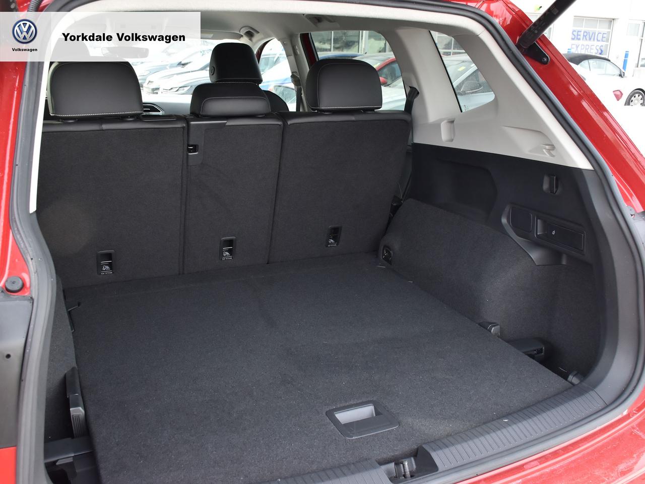 2023 Volkswagen Tiguan 4Motion "LOW KM" Photo