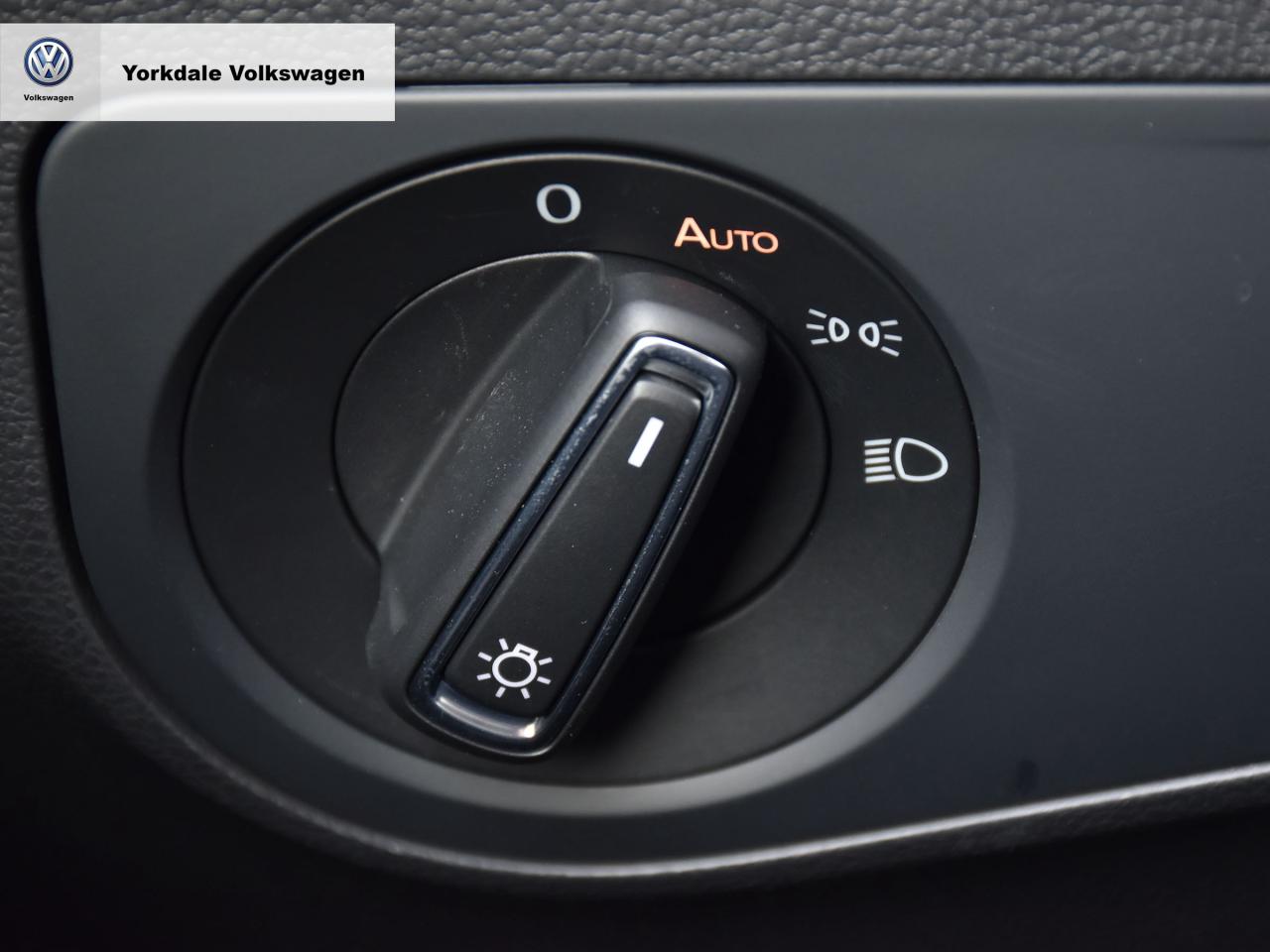 2023 Volkswagen Tiguan 4Motion "LOW KM" Photo