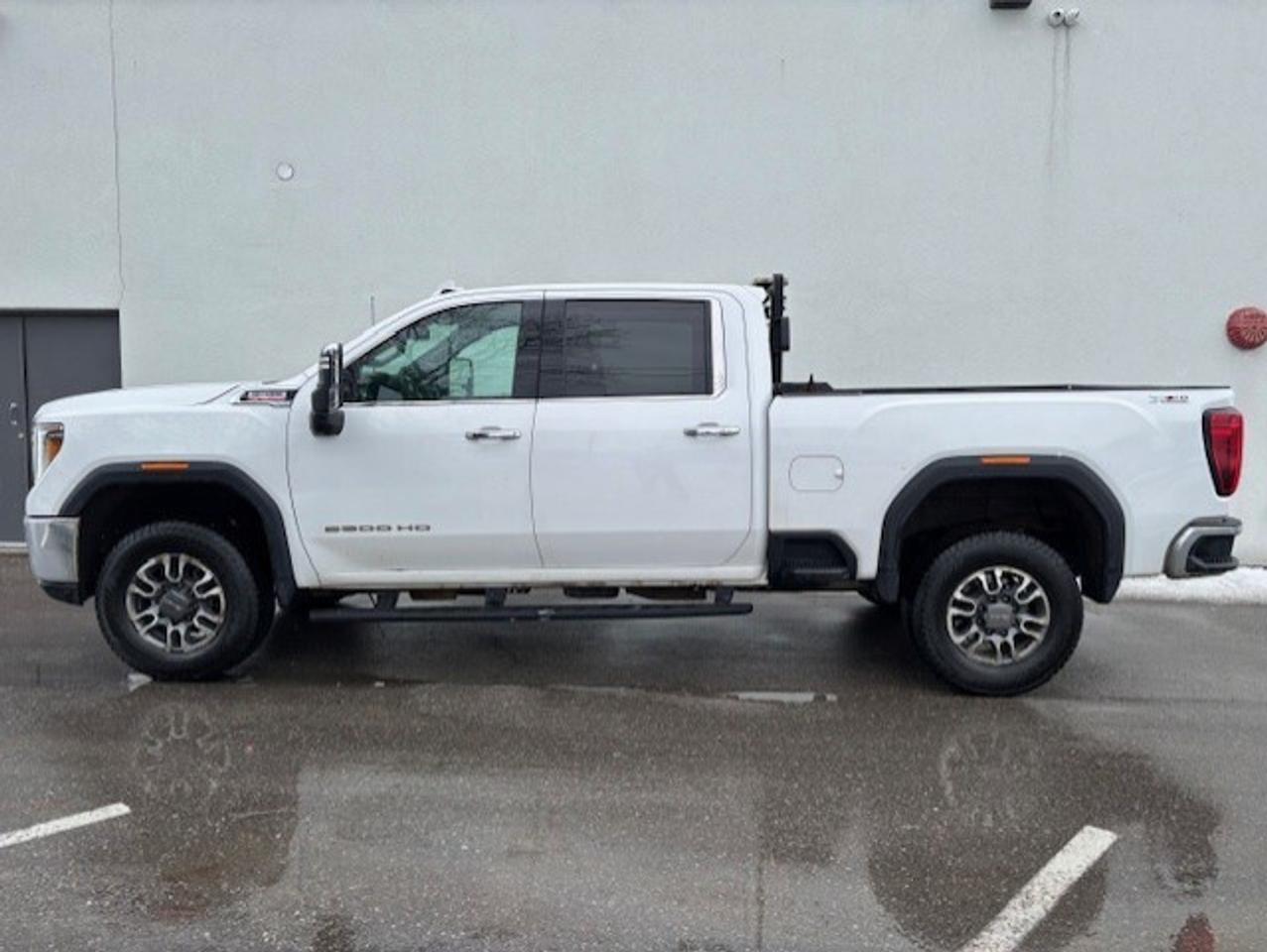 2021 GMC SIERRA 2500HD 4WD SLT **6.6L DURAMAX DIESEL-X 31 OFF ROAD PKG** Photo2