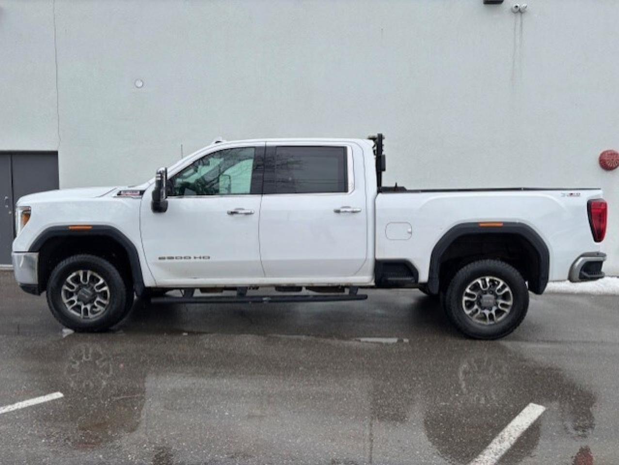 2021 GMC SIERRA 2500HD 4WD SLT **6.6L DURAMAX DIESEL-X 31 OFF ROAD PKG** Photo