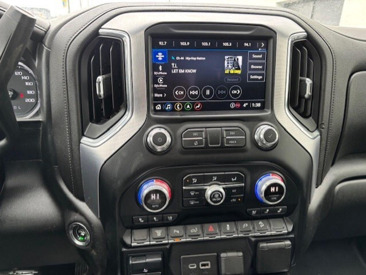 2021 GMC SIERRA 2500HD 4WD SLT **6.6L DURAMAX DIESEL-X 31 OFF ROAD PKG** Photo