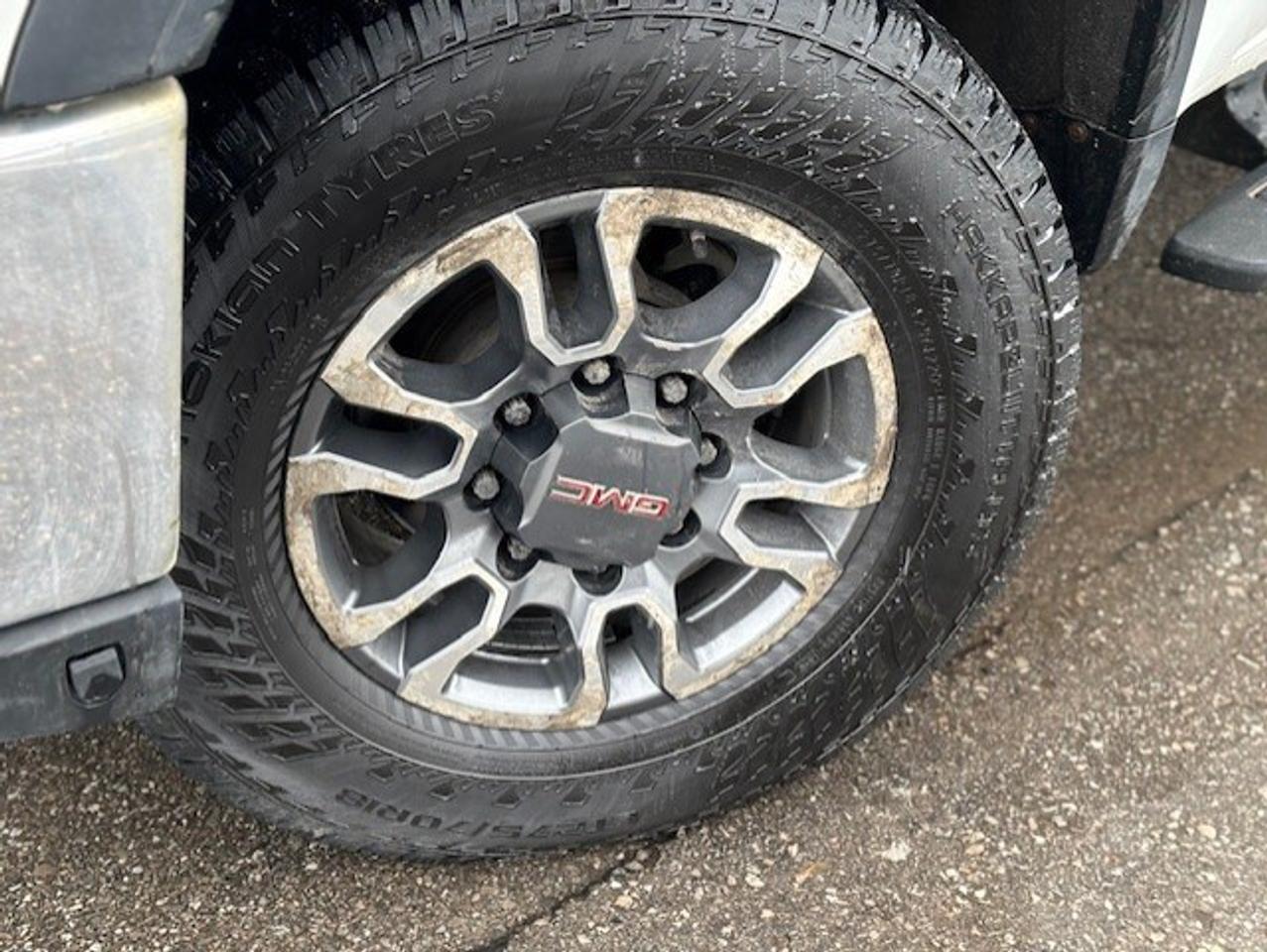 2021 GMC SIERRA 2500HD 4WD SLT **6.6L DURAMAX DIESEL-X 31 OFF ROAD PKG** Photo