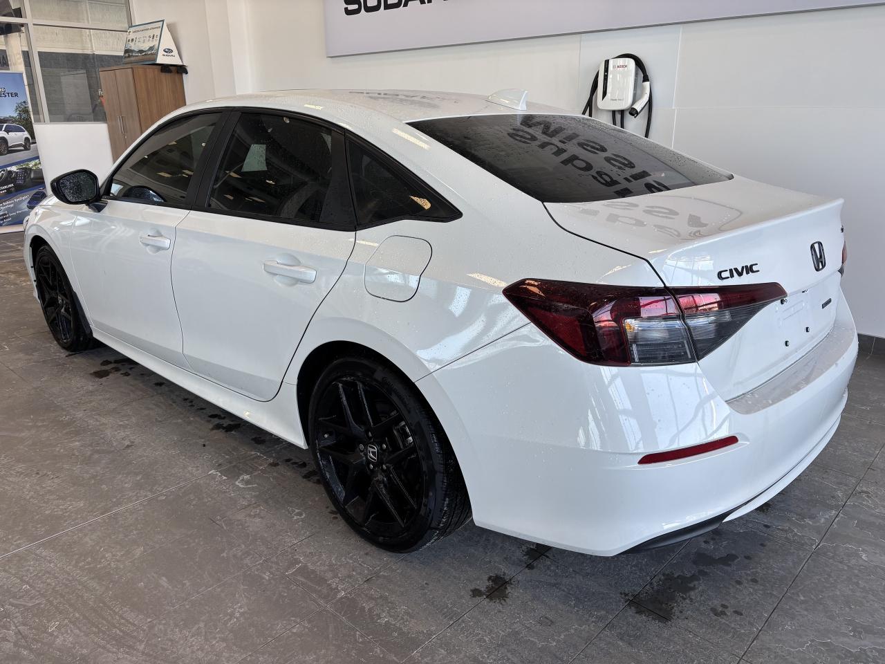 2026 Honda Civic Sedan Hybrid SPORT   ONE OWNER   ALMOST NEW   SUNROOF   LEATHER Photo