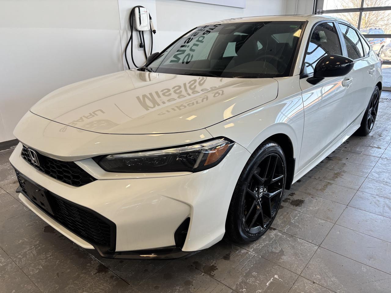 2026 Honda Civic Sedan Hybrid SPORT   ONE OWNER   ALMOST NEW   SUNROOF   LEATHER Photo