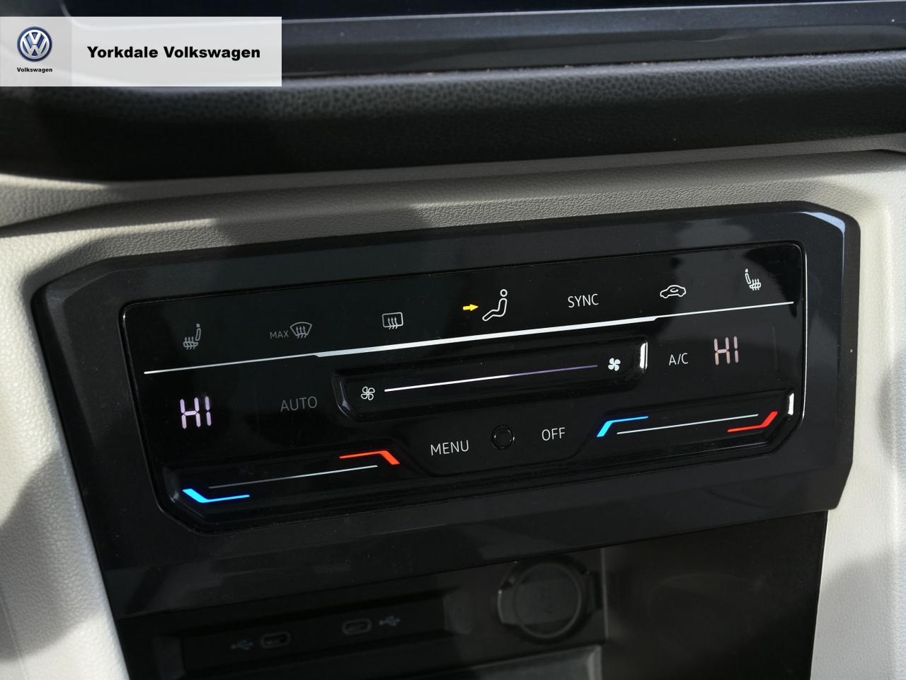 2022 Volkswagen Tiguan 4Motion "R-LINE" Photo