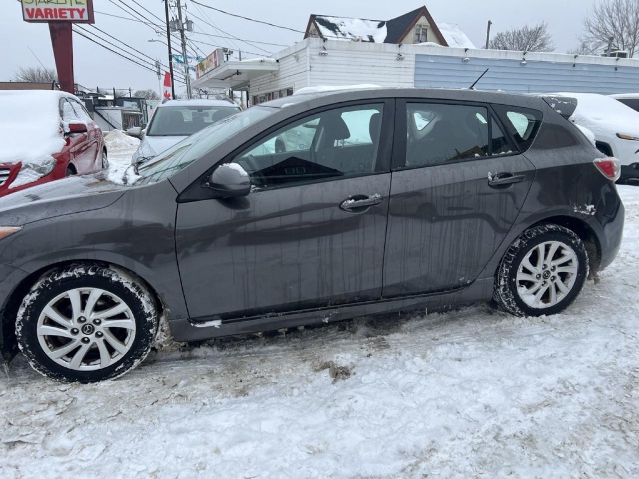 2013 Mazda MAZDA3 4dr Sedan Automatic  GS-SKY Photo3