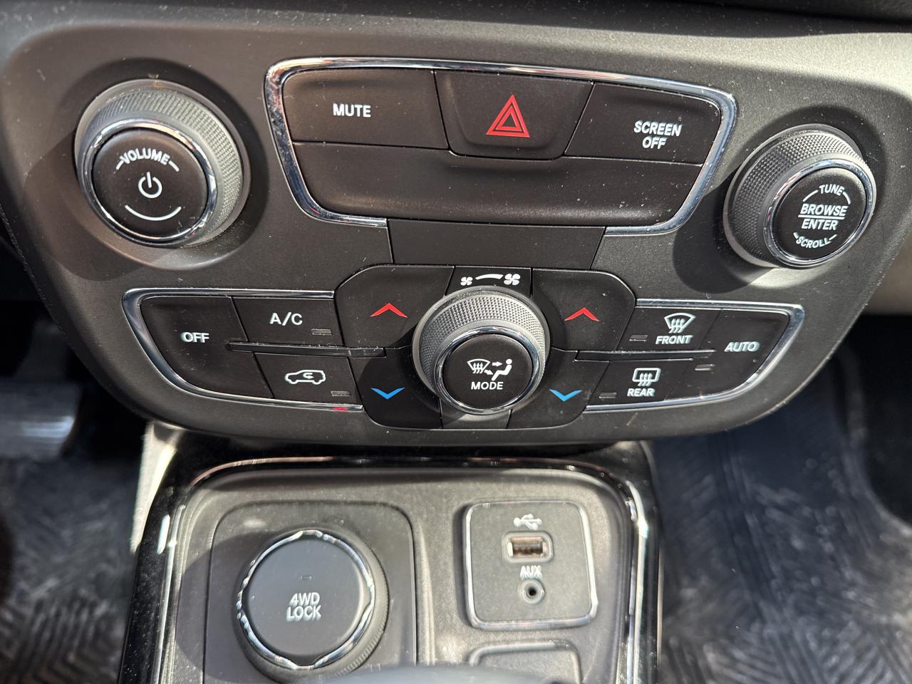 2018 Jeep Compass LIMITED Photo