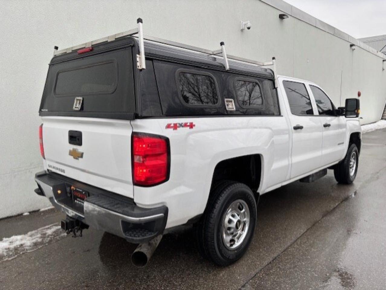 2015 Chevrolet Silverado 2500 4X4 **6.6L DURAMAX DIESEL-CREW CAB-SHORT BOX** Photo