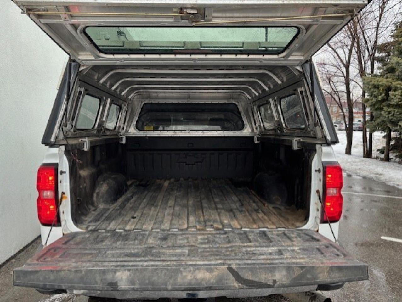 2015 Chevrolet Silverado 2500 4X4 **6.6L DURAMAX DIESEL-CREW CAB-SHORT BOX** Photo